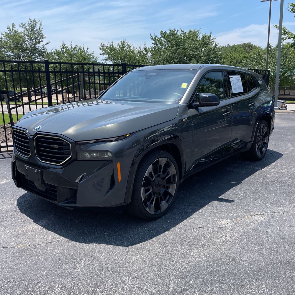 2023 BMW XM Base