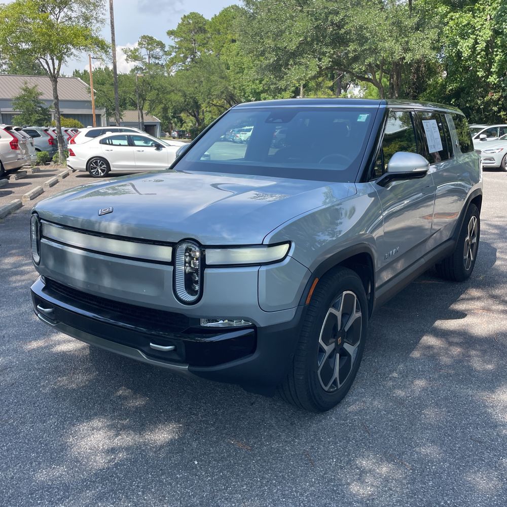 2024 Rivian R1S Adventure Dual-Motor
