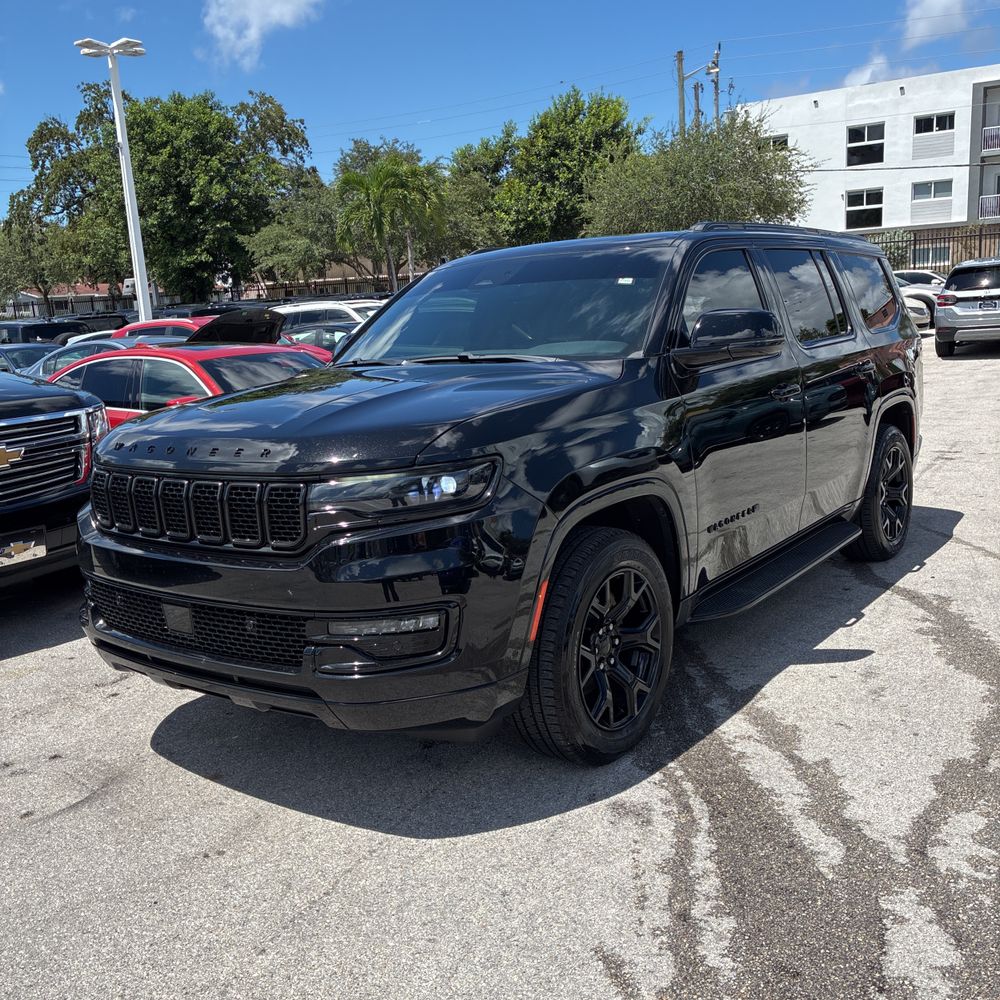 2024 Jeep Wagoneer Carbide