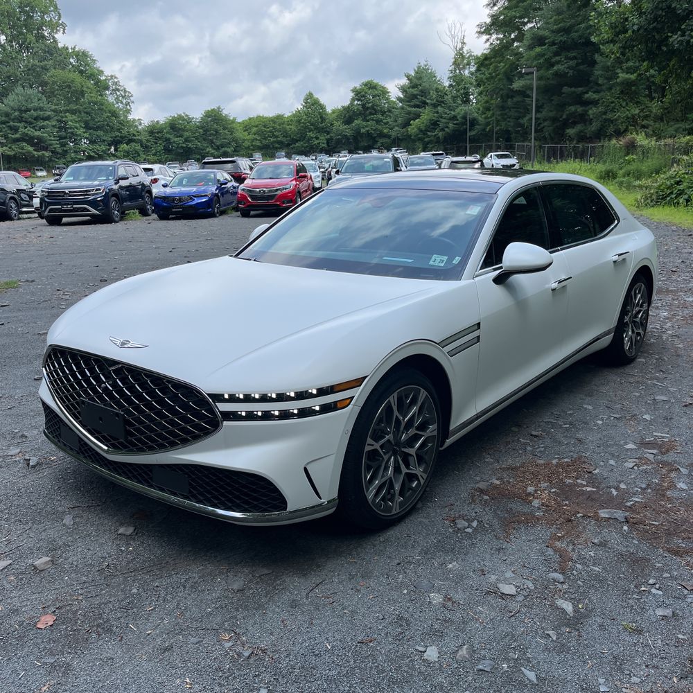 2023 Genesis G90 3.5T e-Supercharger