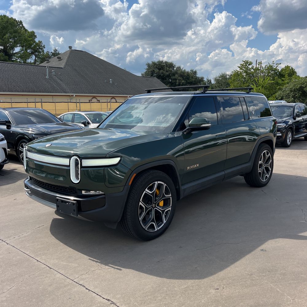 2022 Rivian R1S Launch Edition