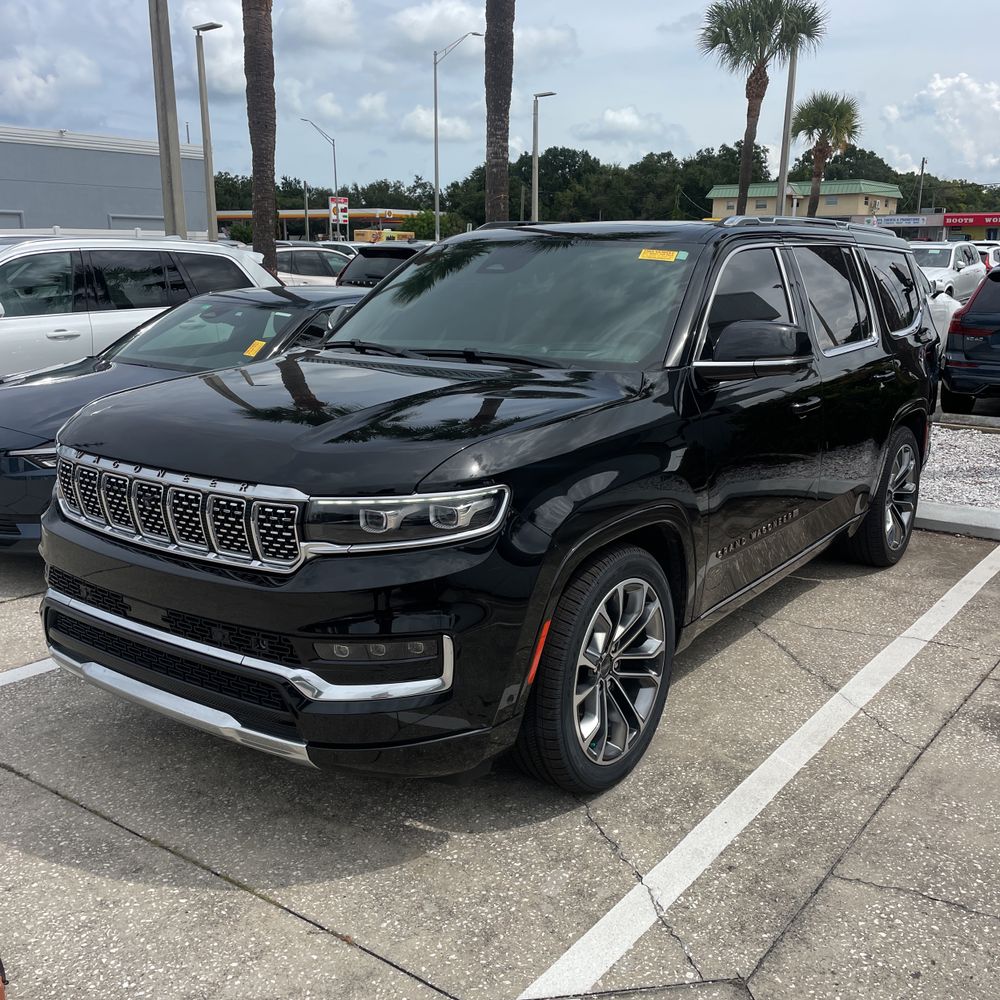 2022 Jeep Grand Wagoneer Series III
