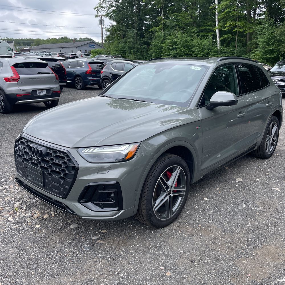 2024 Audi Q5 S-Line Pres 55 PHEV